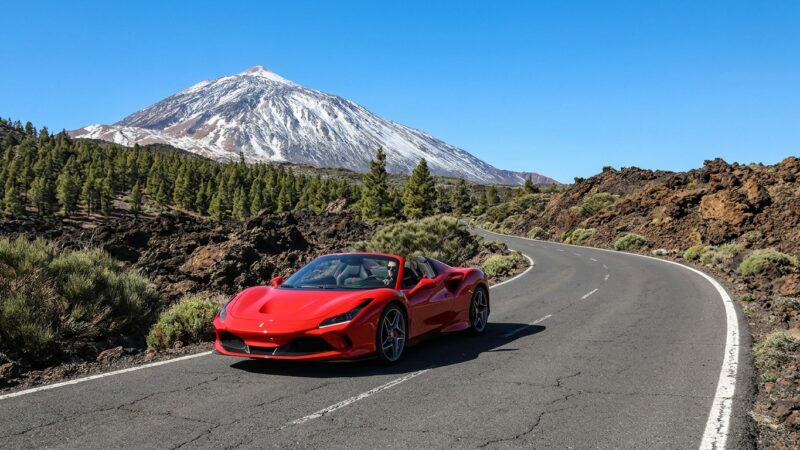 Ferrari F8 Spider na Tenerife: preizkus vožnje