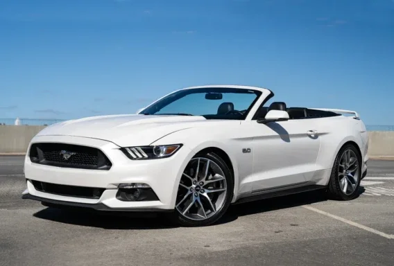 Ford Mustang (Samodejni, 2.3 L, 4 sedeži)