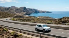Letališče Tenerife jug ali sever: kam leteti in najeti